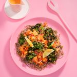 Salade de pâtes froide soba, kimchi et agrume