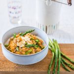 Risotto d’orge, poulet effiloché et asperges