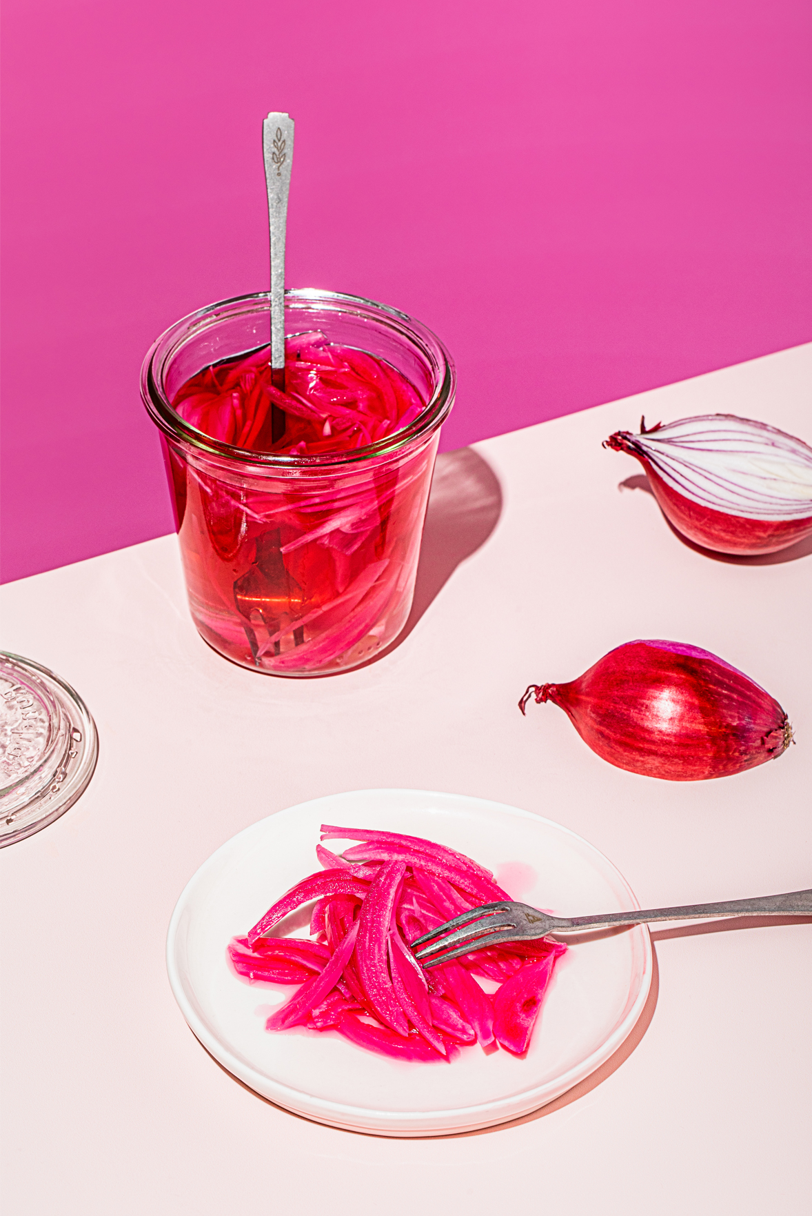 quick marinated red onions