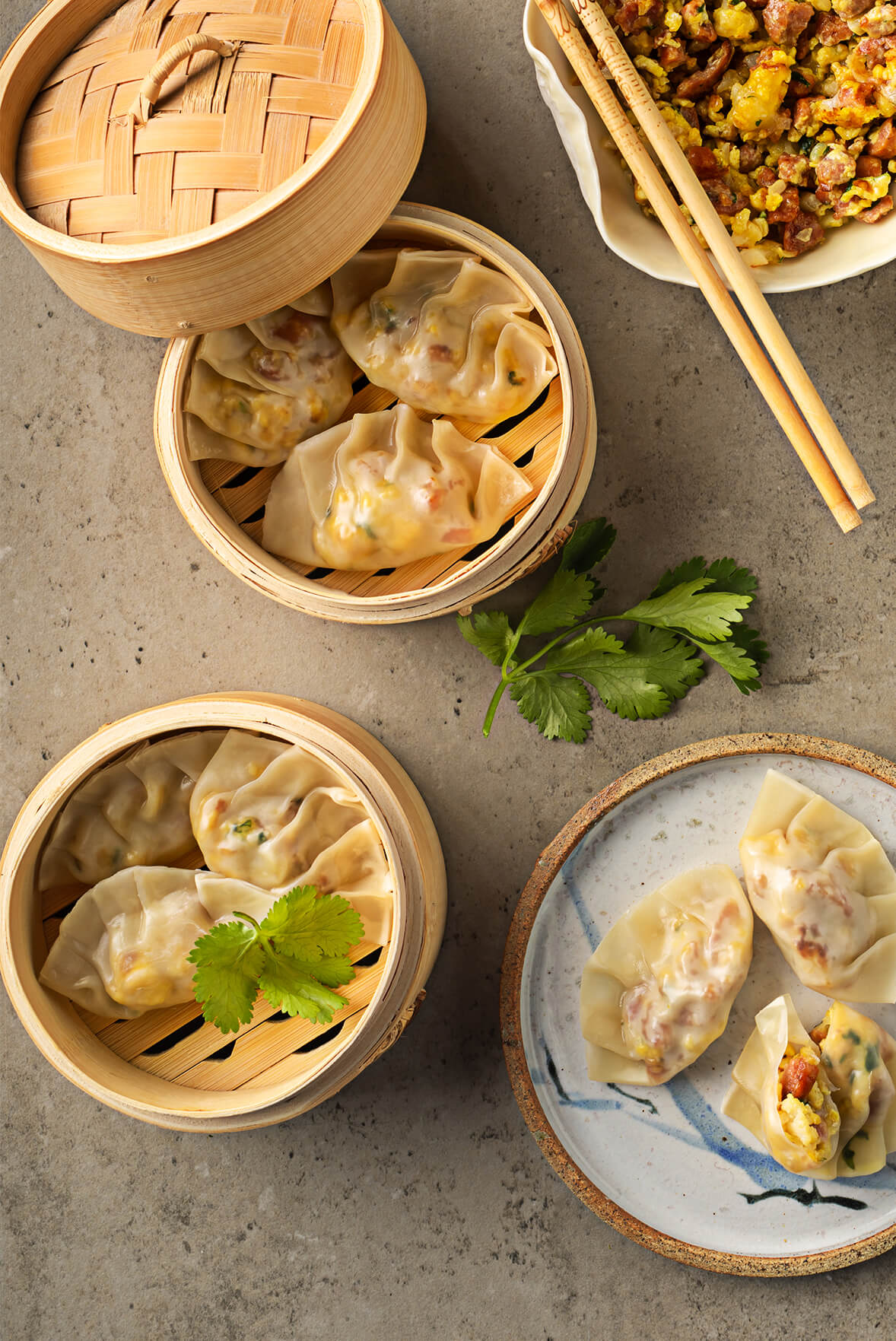 Dumpling aux œufs et à la saucisse