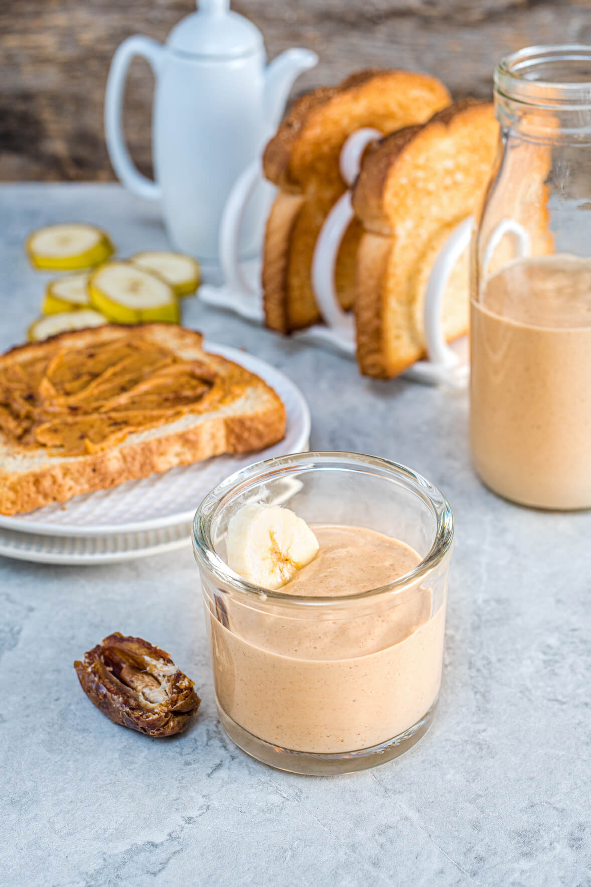 Peanut, date and banana smoothie
