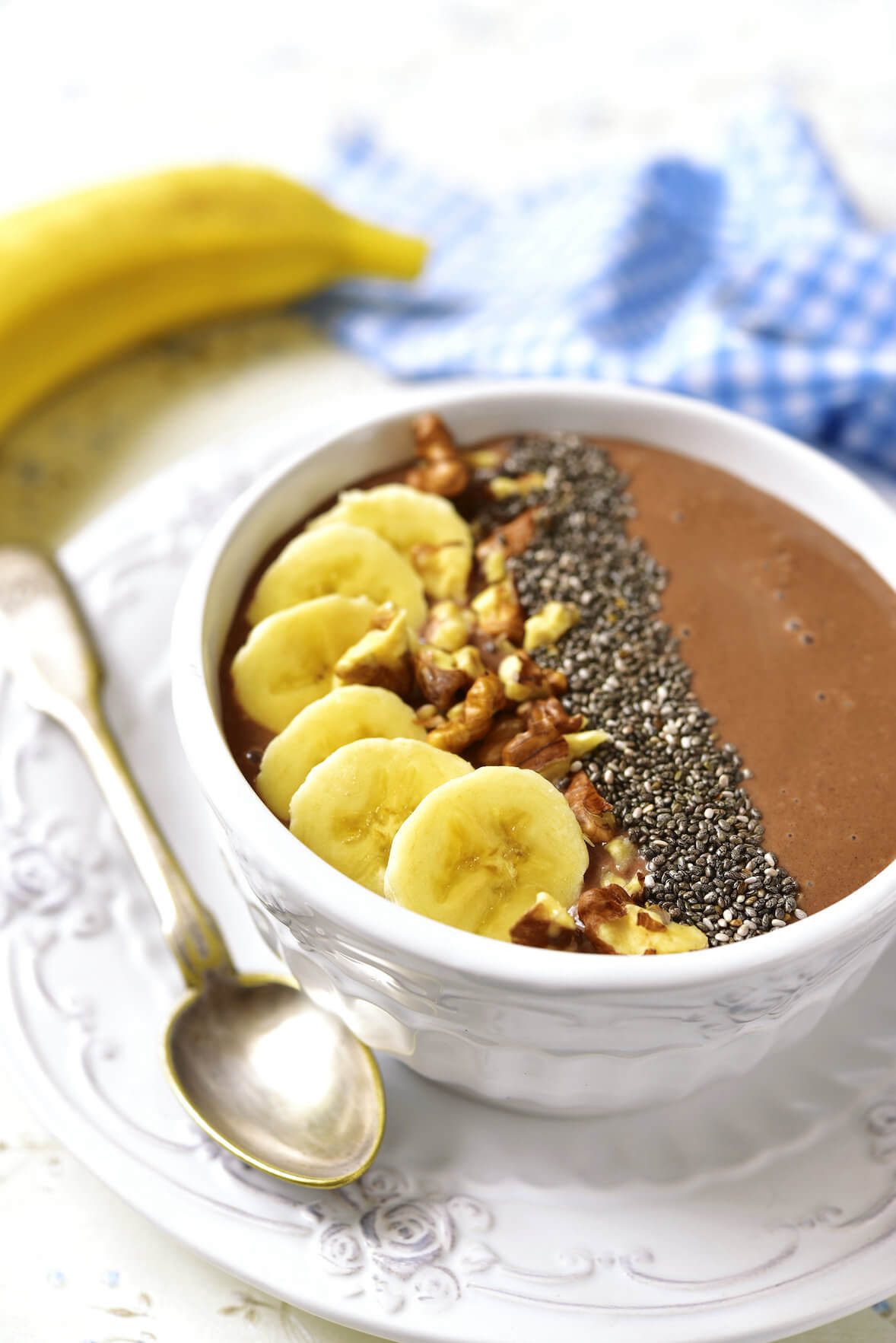 Banana and chocolate smoothie bowl