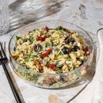 Salade méditerranéenne d’orzo et tomates séchées