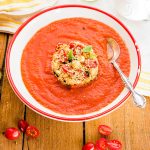 Gaspacho au poivron grillé et salade de quinoa