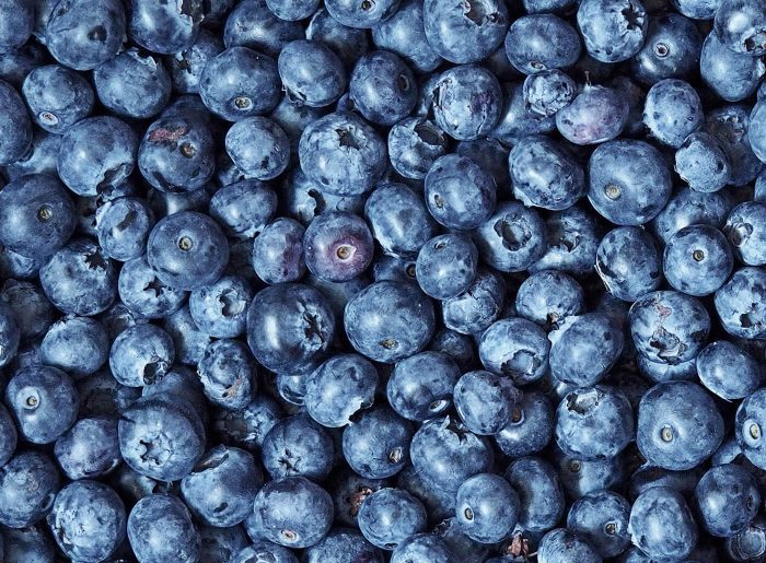Blueberry: nutritional values, calories, health benefits, recipes & uses