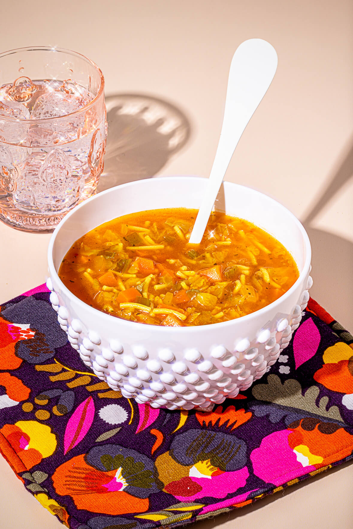 Soupe aux légumes et aux nouilles