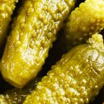 Le jus de cornichon aide-t-il à soulager les crampes musculaires?