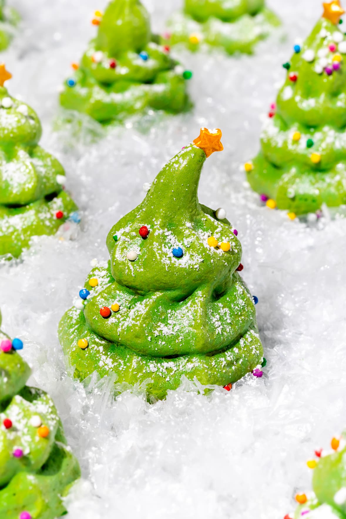 Meringues en forme de sapins de Noël