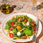 Salade de pâtes style caprese