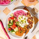 Bol halloumi et lentilles avec sumac