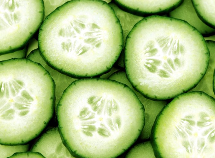 Le concombre : valeurs nutritives, calories, bienfaits santé, recettes et utilisations
