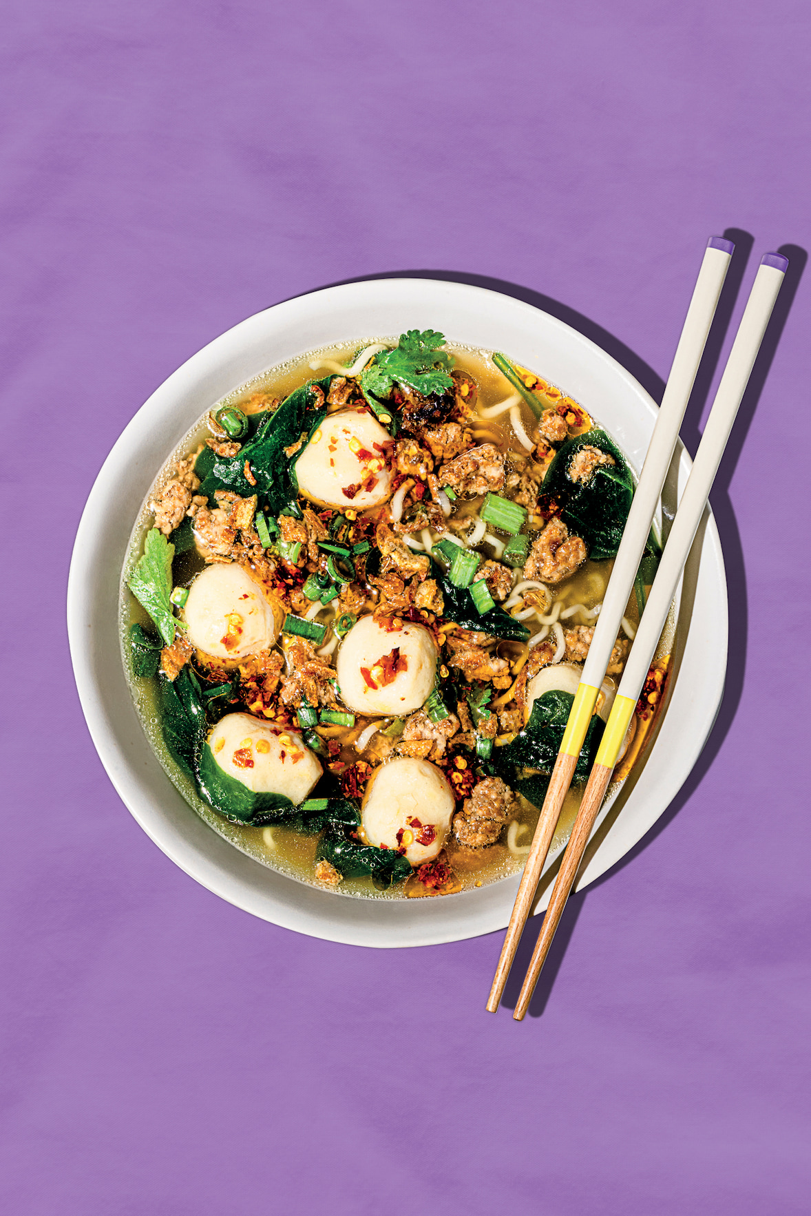 Soupe ramen aux boulettes de poisson