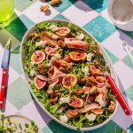 Salade de figues fraîches et fromage de chèvre