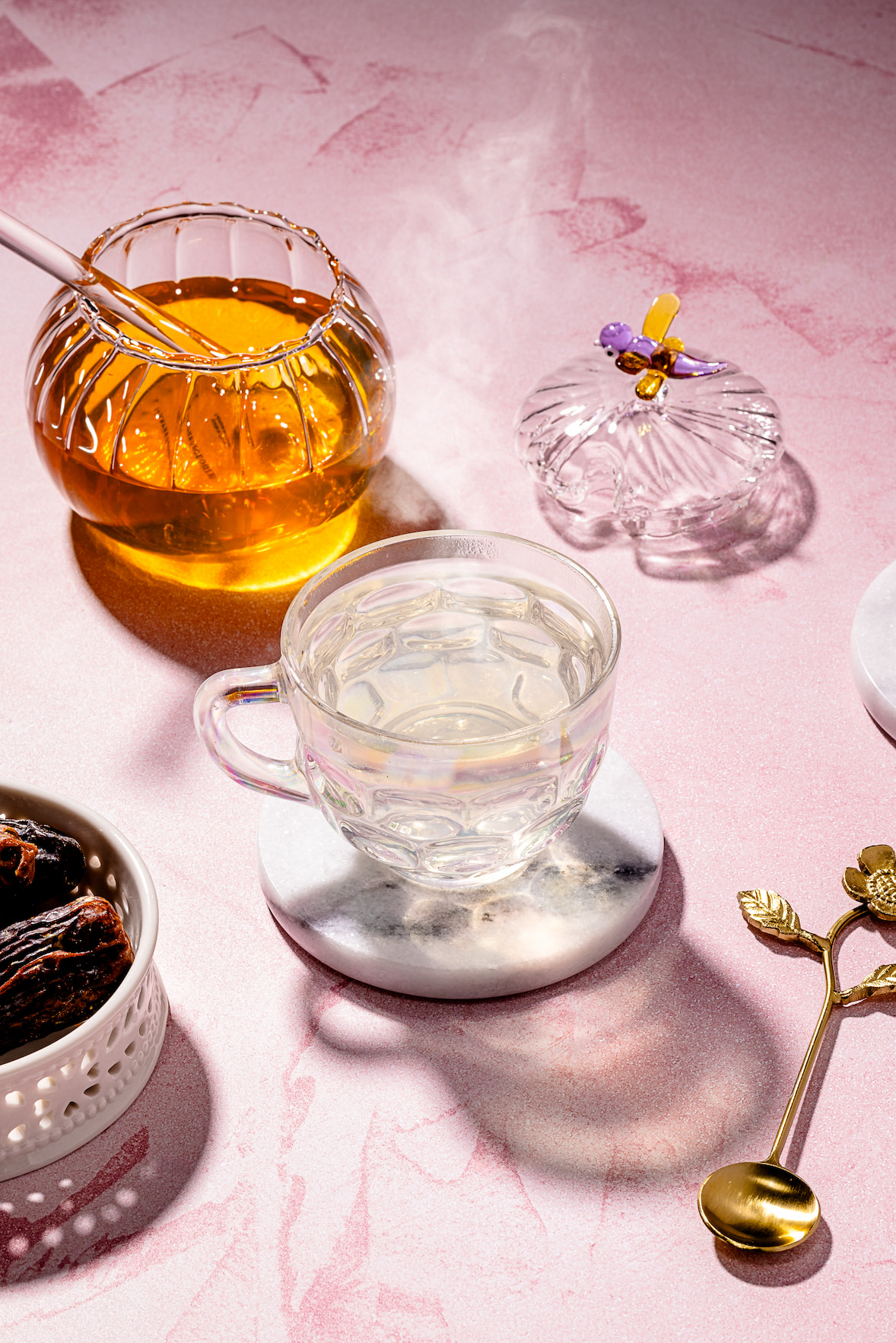 Café blanc (boisson chaude au miel et à l'eau de fleur d'oranger)