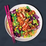 Bol tiède au poulet miso et nouilles ramen