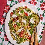 Salade d’orzo italienne au pesto